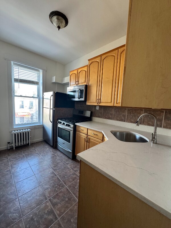 Building Photo - 537 73rd St