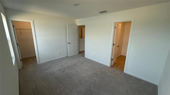 Building Photo - 837 Lynx St