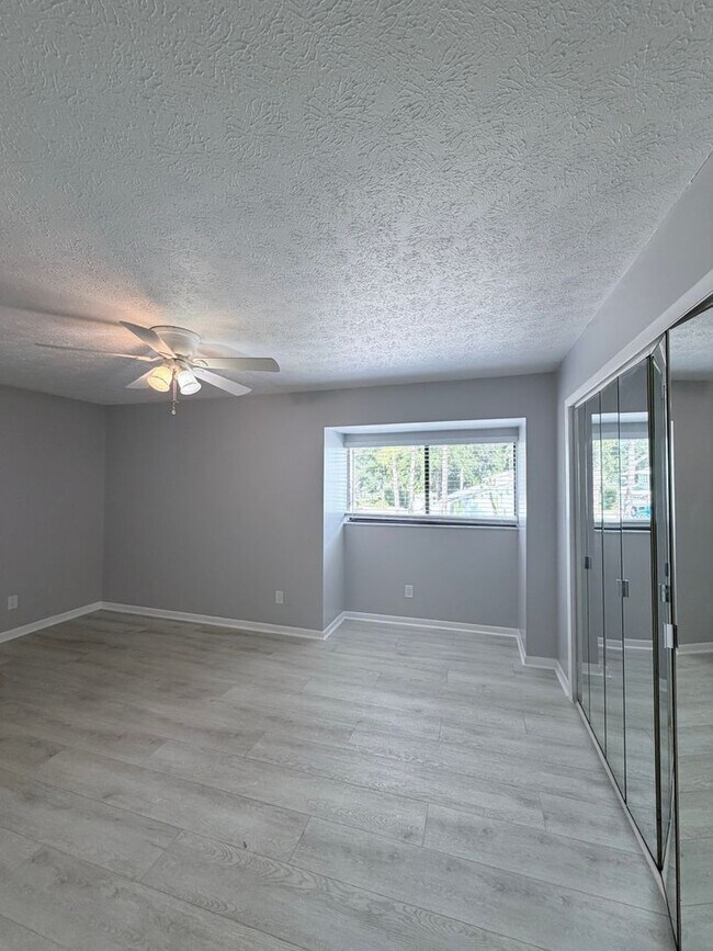 Building Photo - 8728 Jasmine Pond Dr