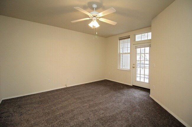 Building Photo - 1180 NE 63rd Way