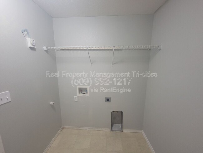 Building Photo - 8013 W 5th Ave