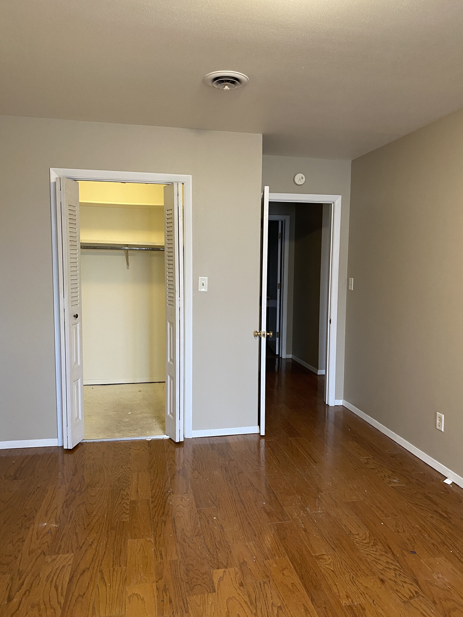 Building Photo - 3504 11th Ave N