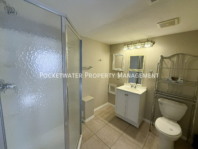 Building Photo - 6270 Snowberry Ave