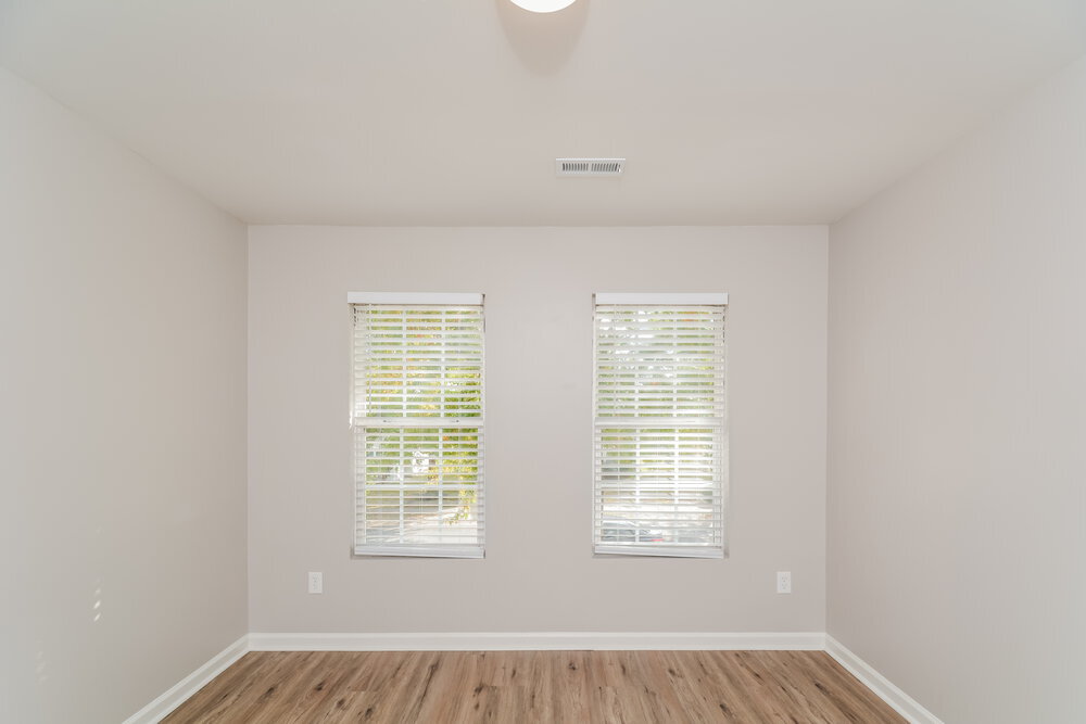 Building Photo - 5215 Little Sandy Dr