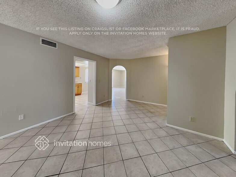 Building Photo - 13802 N 45th Ave