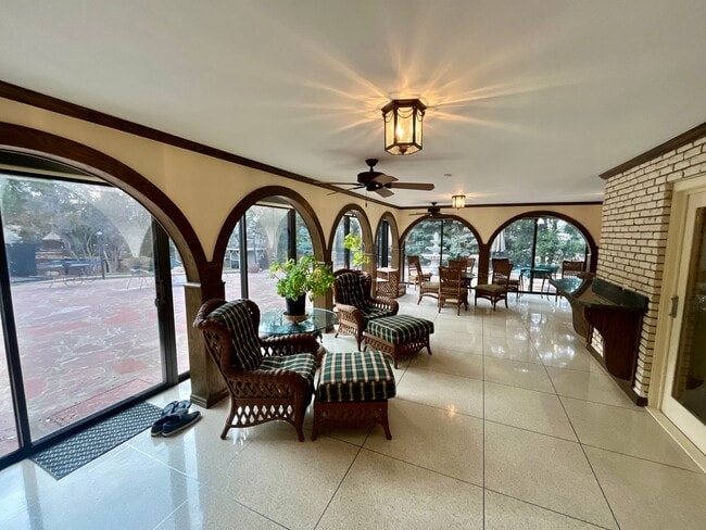 Building Photo - Gorgeous 4 bed 5 bath Luxury rental in Cherry Hills Village!