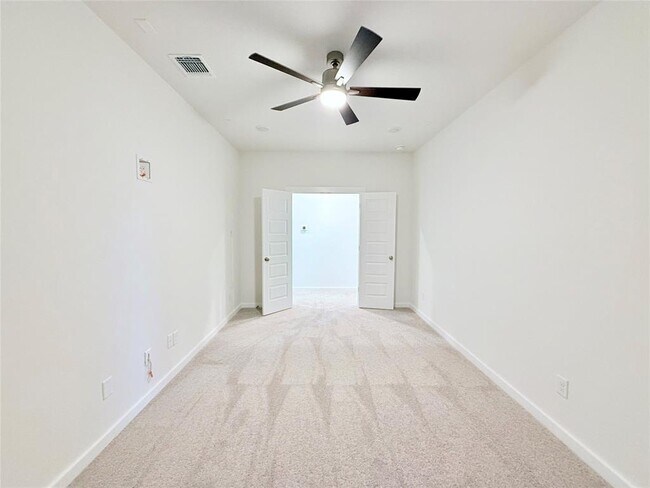 Building Photo - 604 Palatino Bend