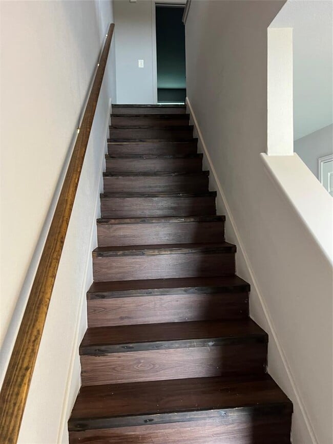 Building Photo - 1036 Drover's Cove