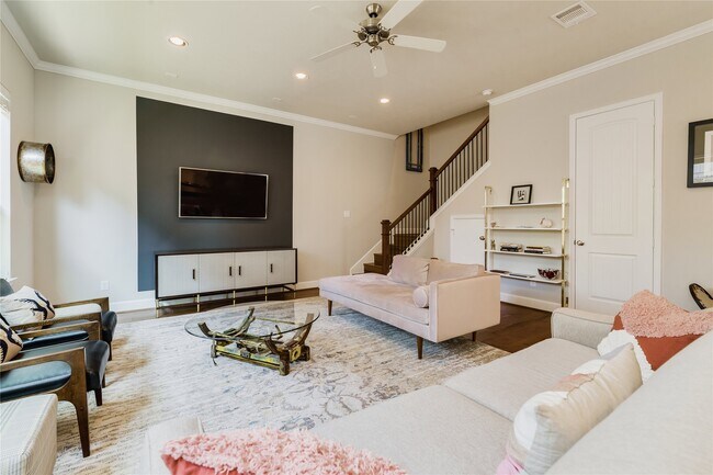 Building Photo - 4014 Woodhead St