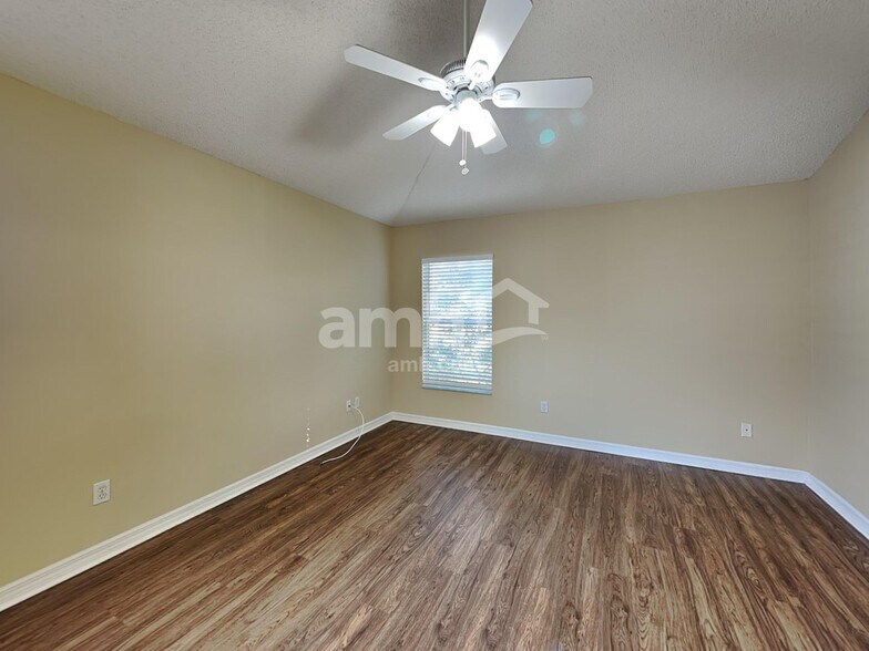 Building Photo - 875 Sedgewood Cir