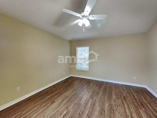 Building Photo - 875 Sedgewood Cir