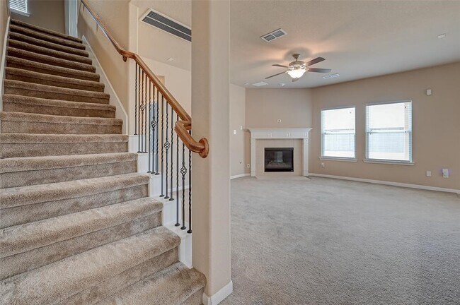 Building Photo - 18211 Cimmaron Oak Ln