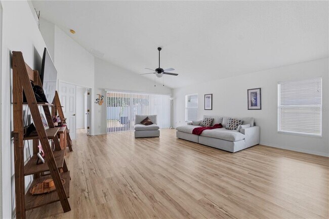 Building Photo - 19406 Sunset Bay Dr