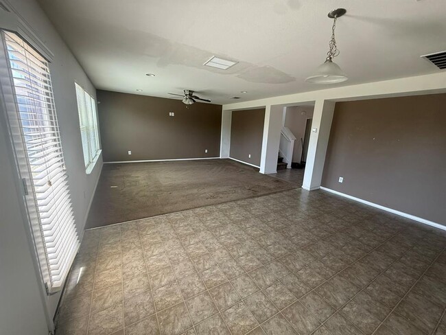 Building Photo - 6109 Randleman Dr