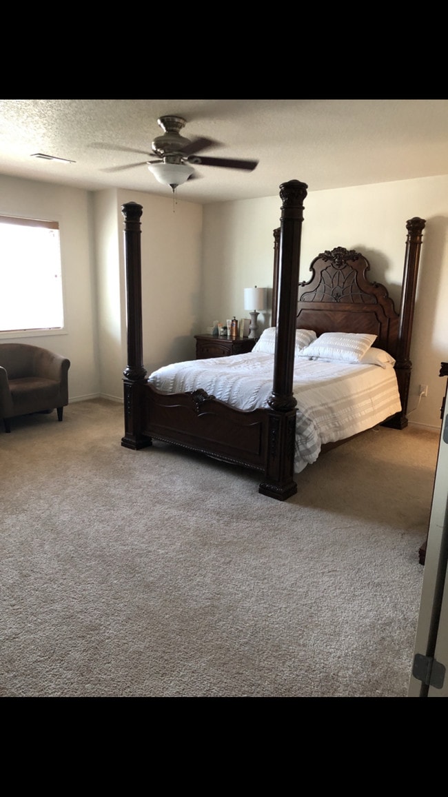 Building Photo - 540 S Glenmoor Dr