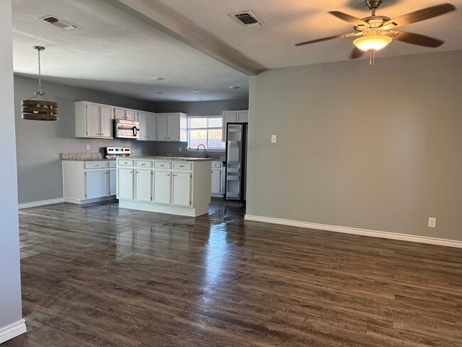 Building Photo - Zachry