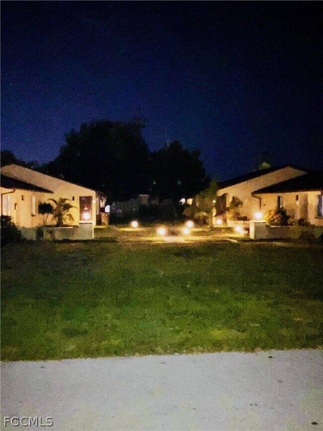 Building Photo - 718 SE 46th Ln