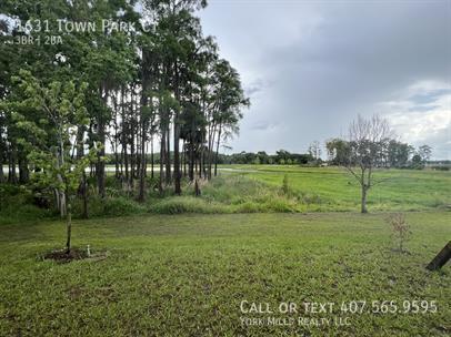 Building Photo - 1631 Town Park Ct