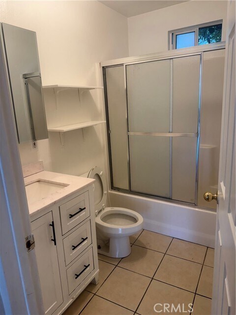 Building Photo - 6439 Woodman Ave