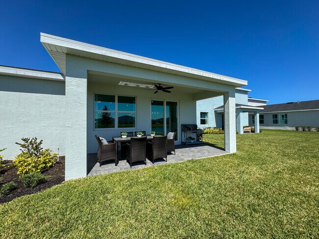 Building Photo - 3557 Angler Dr