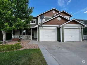 Building Photo - Fantastic 3 Bed 2.5 Bath Townhome in Water...
