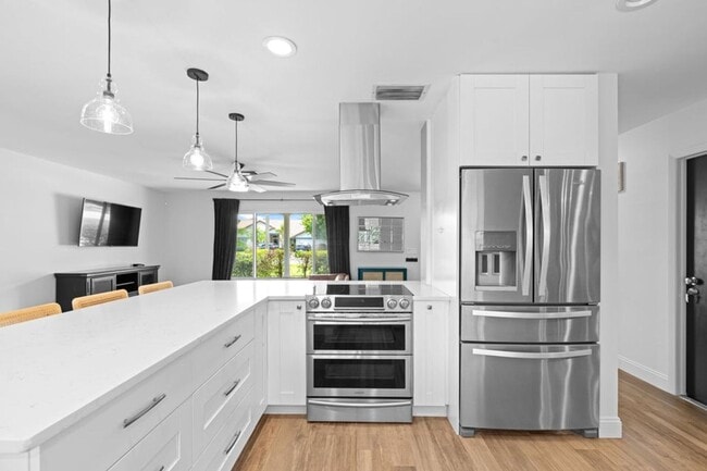 Building Photo - 1039 NW 8th St