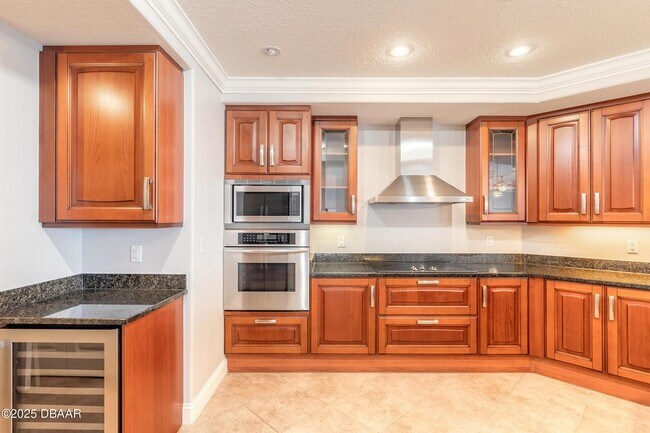 Building Photo - 3245 S Atlantic Ave