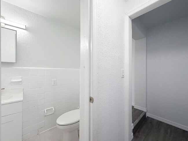 Building Photo - 650 East Harbor Dr S