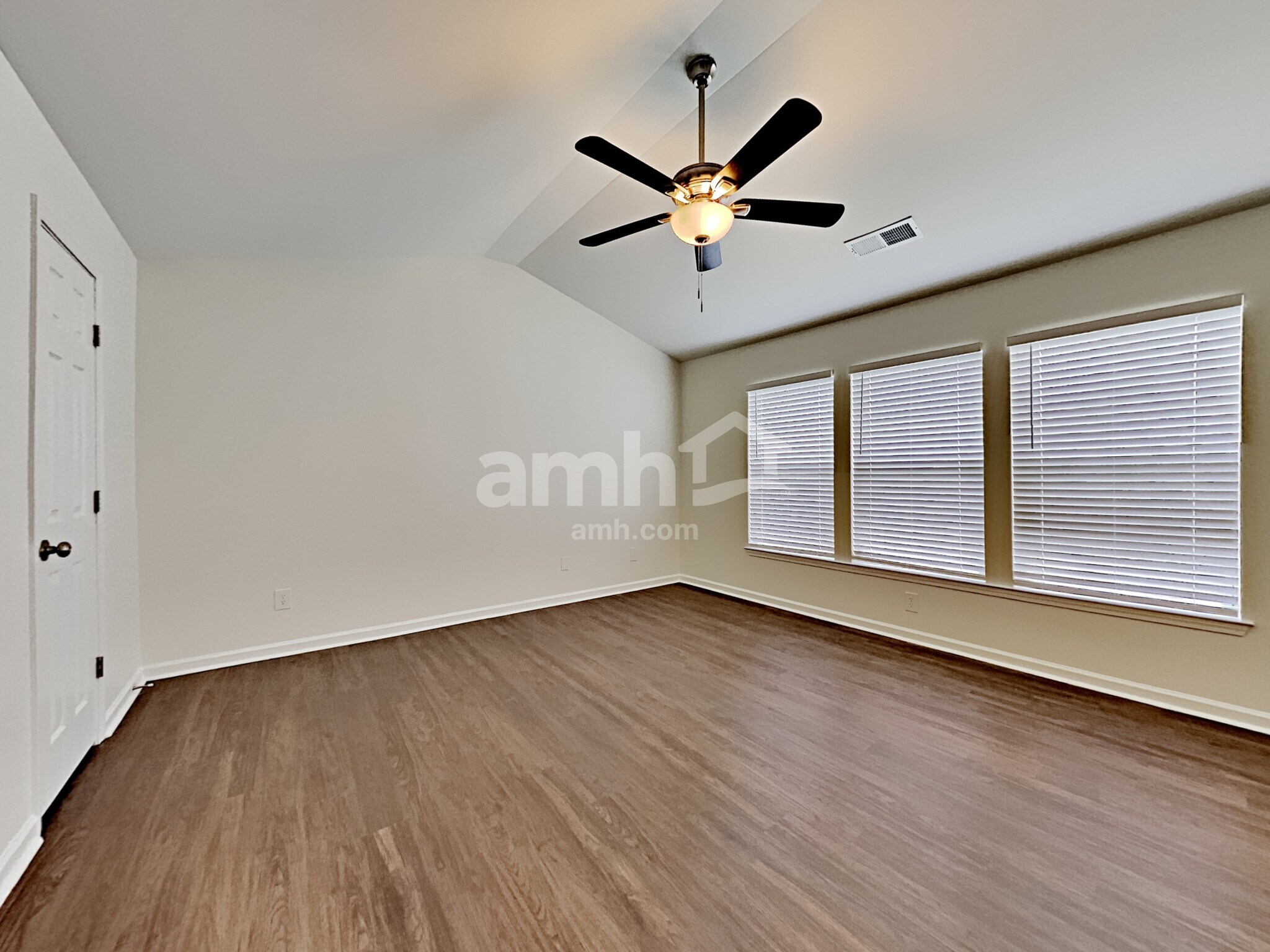Building Photo - 1703 Kendall Cove Ln