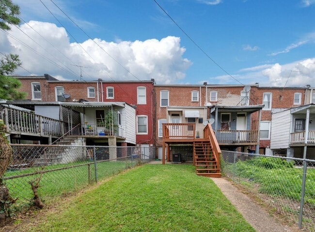 Building Photo - 737 E 37th St