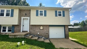Building Photo - 4 Pickford Dr