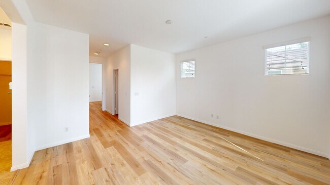 Building Photo - Available Now: Cozy 4 Bedroom 2.5 Bath Home in Rancho Cucamonga.