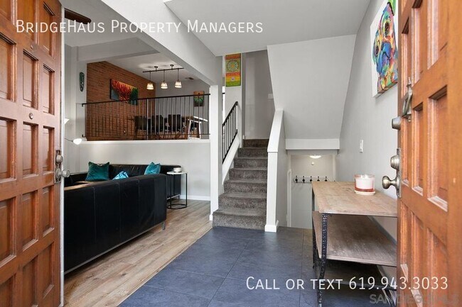 Building Photo - 5365 Aztec Dr