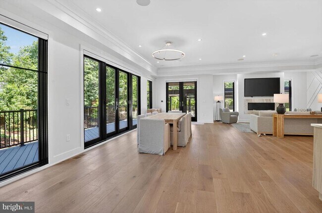 Building Photo - 1218 Karig Pl