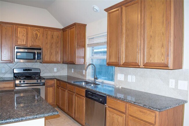 Building Photo - 100 San Simeon Dr