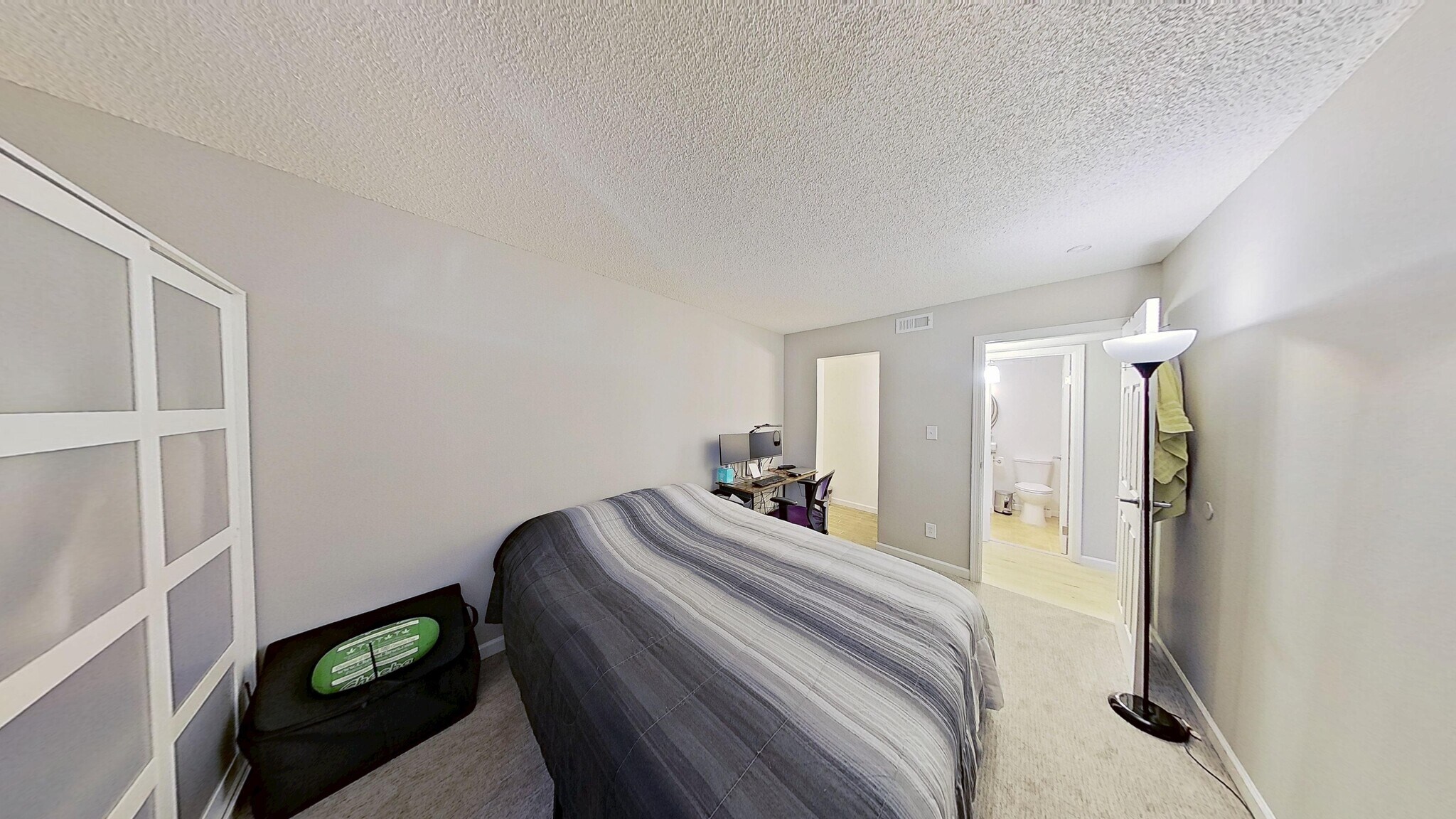 Building Photo - 2929 W Floyd Ave