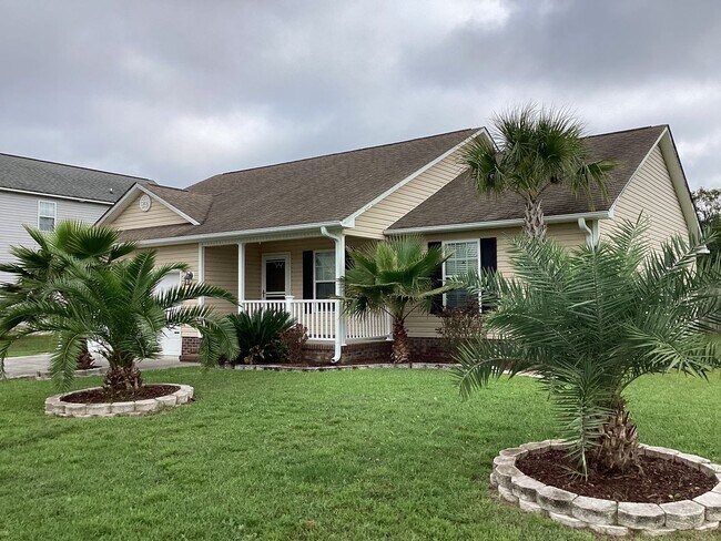 Building Photo - Absolutely Adorable!