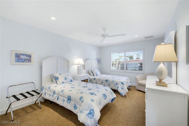 Building Photo - 2211 Gulf Shore Blvd N