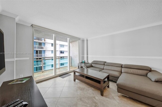 Building Photo - 6917 Collins Ave