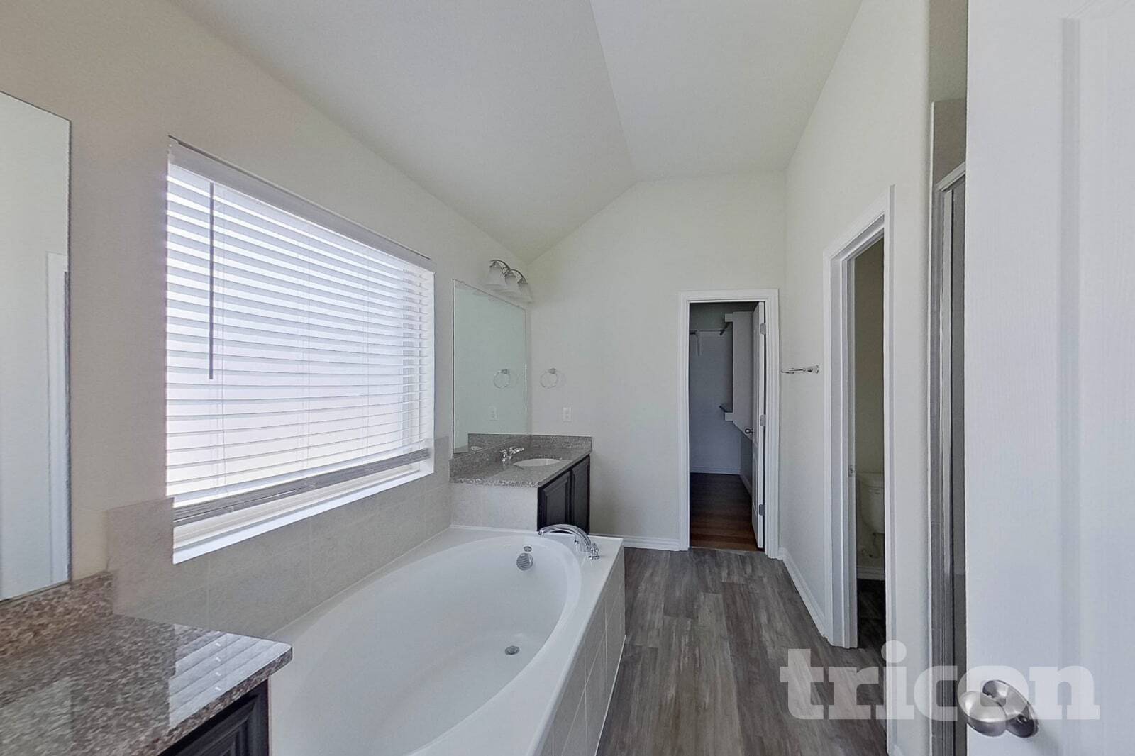 Building Photo - 1304 Meridian Dr