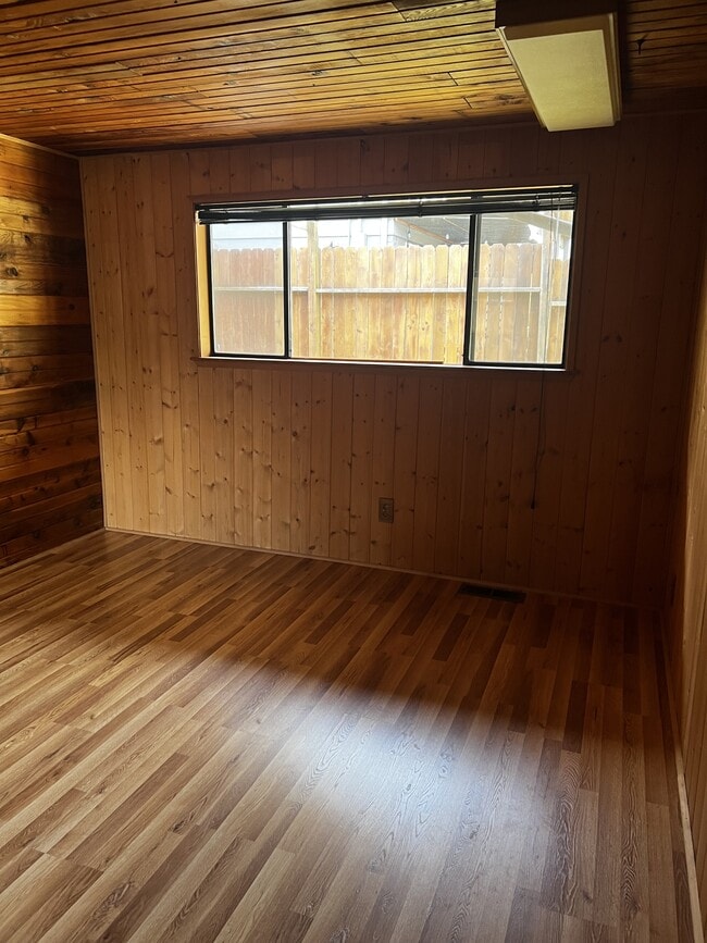 Building Photo - 146 Hawthorn Ln