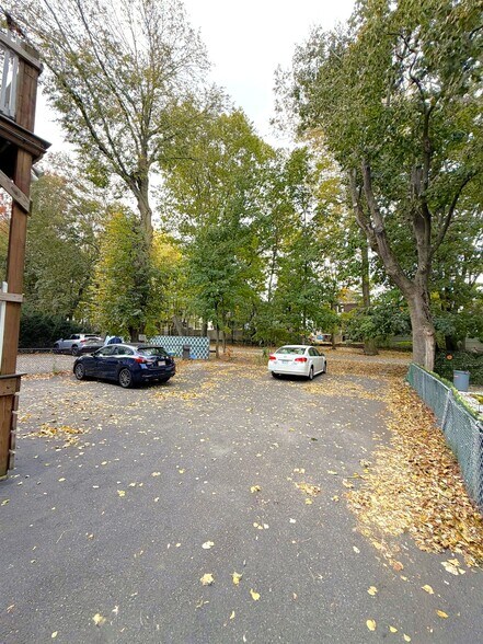 Building Photo - 94 Morrison Ave