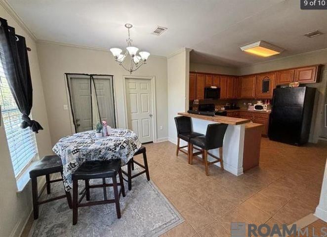 Building Photo - 7300 Burbank Dr