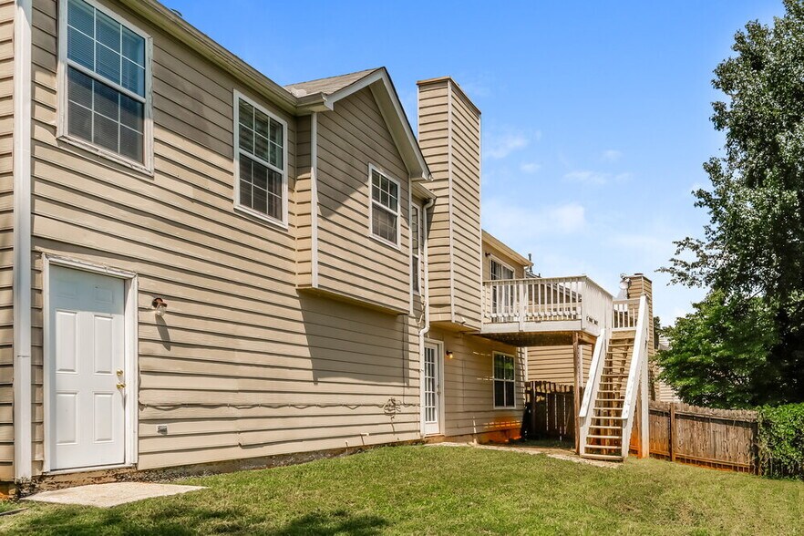 Building Photo - 1075 Omaha Dr