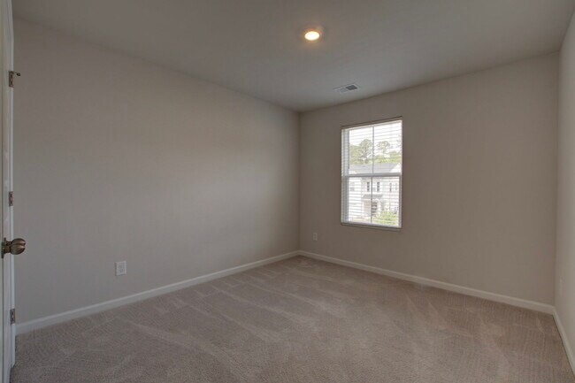 Building Photo - 4105 Quincy Adams Ln