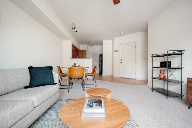 Building Photo - 10410 NE 2nd St