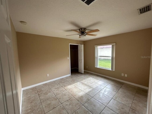 Building Photo - 129 Brittany Ln