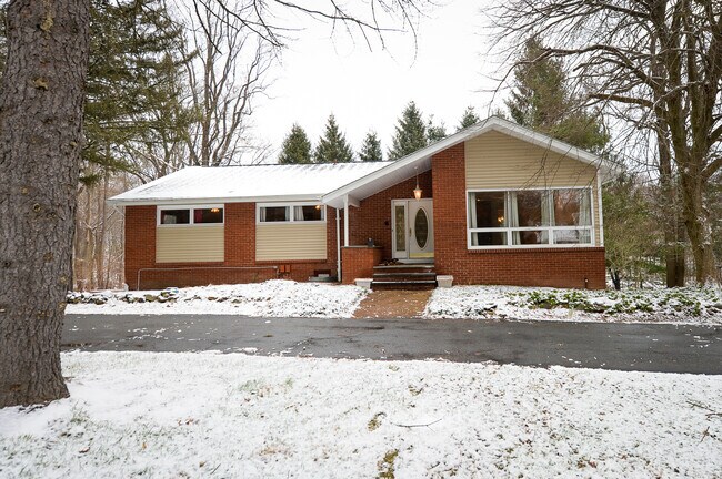 Ranch with walk-out Basement - 264 Long Meadow Rd