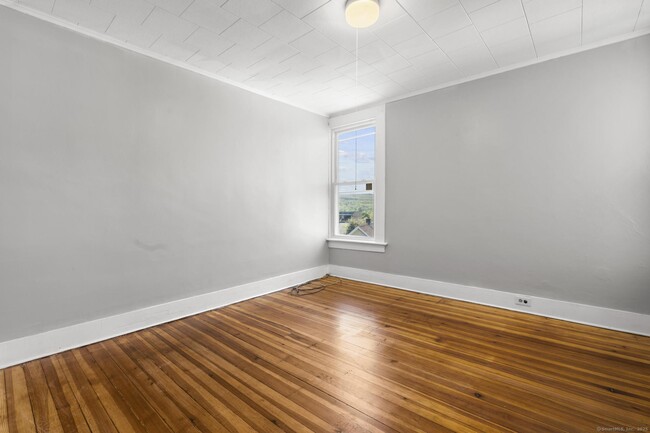 Building Photo - 482 West St