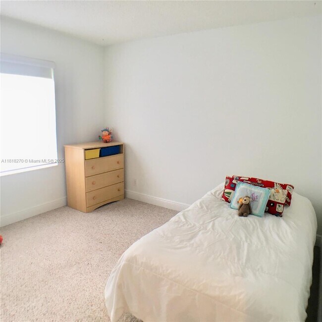 Building Photo - 1138 Croton Ct